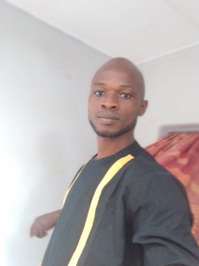 Jeune homme célibataire vivant en Afrique précisément en côte d'ivoire cherche femme pour relation