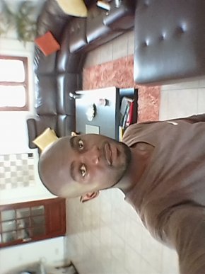 Je cherche une femme calme et serieuse merci je vous aime