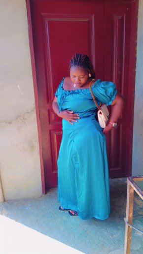 Souriante aimable je cherche une relation sérieuse 
