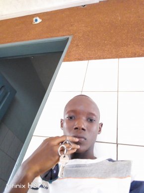 A la recherche d une fille  amoureuse qui peut conduire jusqu'au mariage