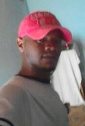 suis a la recherche d'une jeune fille pour une rencontre et plus si affinité