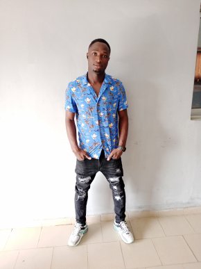 Je suis un homme a recherche d'une femme 