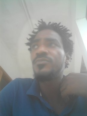 Je suis célibataire je cherche femme mature responsable belle ou pas mais responsable 