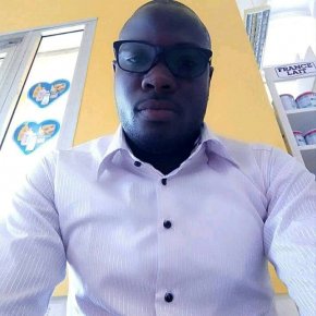 Hello! A la recherche de la compagnie d'une femme..