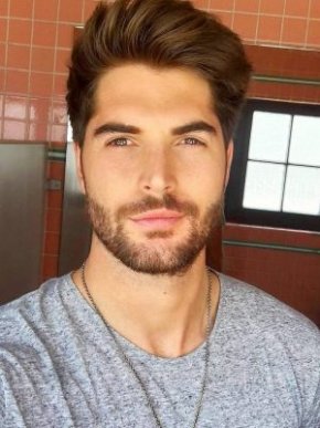 ample de connaissance . amitié amour sincérité, fidélité, intelligente  responsable