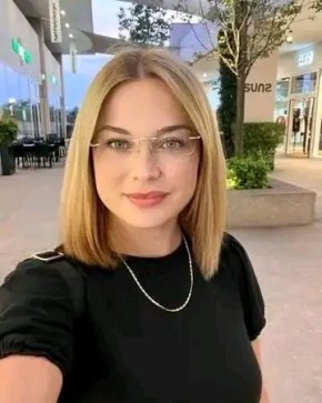 Je suis une femme ravissante gentille et attachante respectueuse douce, je veux un homme bien