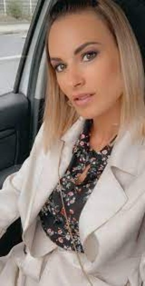 bah moi je suis Ange je suis nouvelle sur le site je veux mes fait des nouveau ami