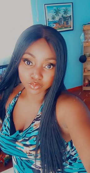 Une jeune femme à la recherche d'un amsoeur
