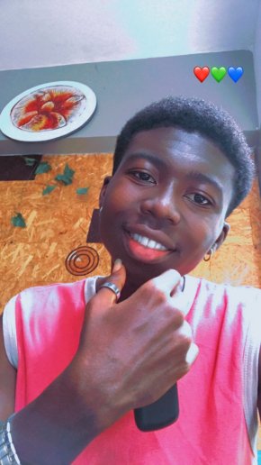 Cherche une petite amie sérieuse, gentille, aimable et très attentionnée 