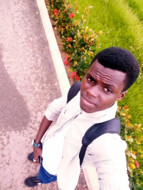 je recherche une belle fille cool et sympa  pour une relation 
