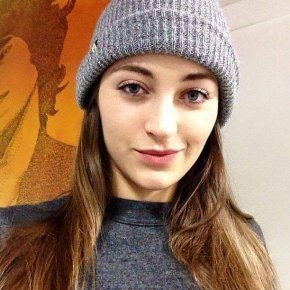 Je suis ici je chercher un homme cool gentil honnête fidèle avec qui je pourrais refaire ma vie 