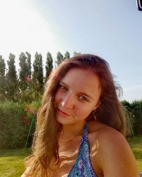 j'aime vraiment la vie et aussi je suis sincère a découvrir 