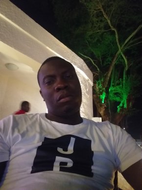 Je recherche  une femme islandaise mature et jeune 