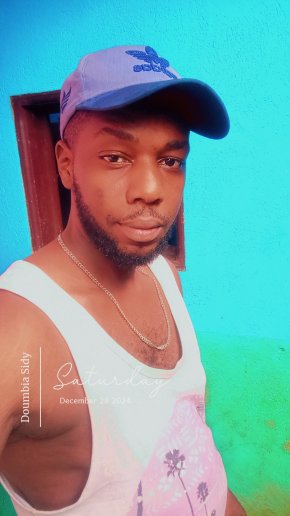 Coeur brisé cherche amoureuses sérieuse . J suis déjà déçue des jeunes filles donc l’age m'import