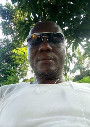 Homme Célibataire a la recherche d'une femme pour une relation sérieuse 