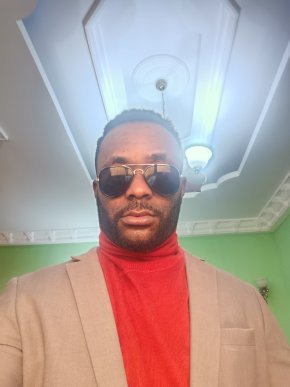 Je cherche l'idéal avec une personne honnête digne de confiance pour partager tout j'espère que 