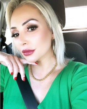 simple et sympa je suis une femme ouverte. je souhaite faire une belle rencontre sérieuse via le sit