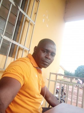 Homme sérieux cherche femme pour Relations, amour affaires. 