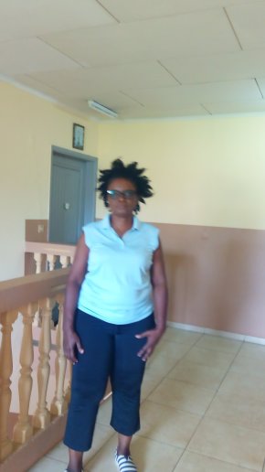 Recherche un Homme ayant des valeurs pour une relation pleine de BONHEUR et pour la vie. 