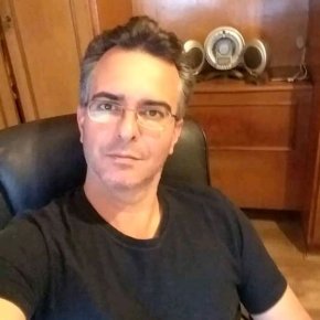 Je recherche une âme soeur et j'espère en trouver ici car j'ai confiance en ce site.