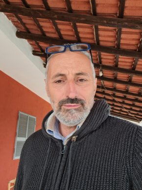 à la recherche d'une fille qui aime la compagnie, je suis une personne calme à la recherche de quelq