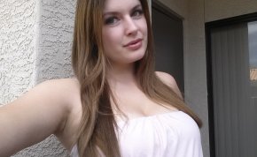 coucou je suis a la recherche d un homme poser sans prise de tete pour une relation durable .