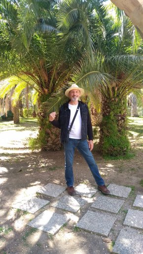à la recherche de ma bienne aimée qui s'aura m'aider et m'aimer dans ma life