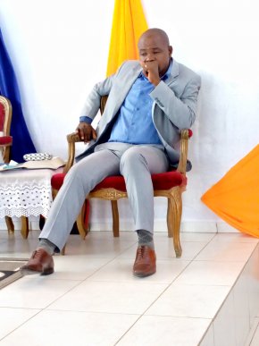 Salut comment vous allez je suis koffi Kakou Édouard je suis ivoirien