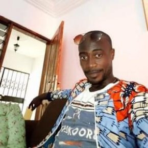 Bel homme d’une trentaine d’années désire rencontrer l’amour et l'âme sœur  