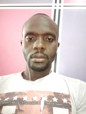 Homme célibataire a la recherche d'une vraie amour