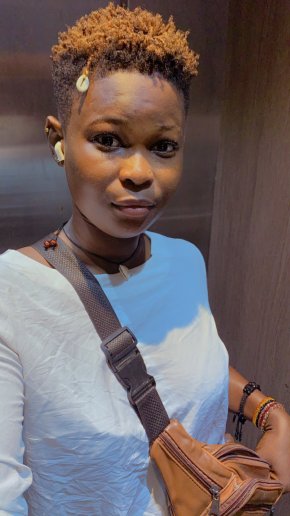 Recherche un homme mature dans ses actes et paroles qui pourra me rapporté la stabilité dans ma vie 