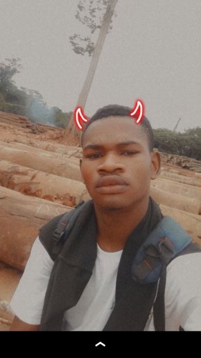 Je ne cherche personne mais jatend que la bonne me trouve 