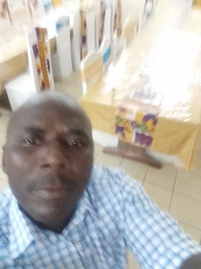 Recherche une femme pour marriage  et faire une tres belle famille et souhaiterais avoir de beaux en