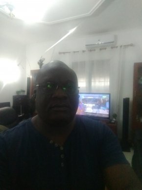 Homme de 47 ans avec un grand cœur à prendre .