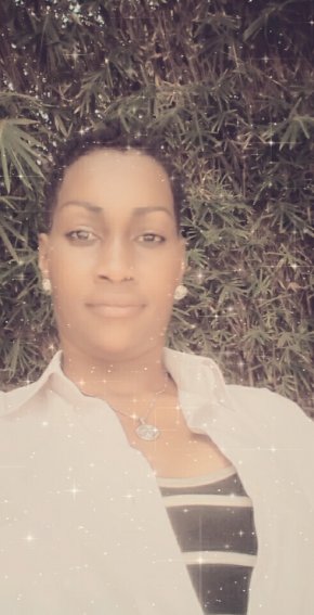 je suis a la recherche d'une une relation serieuse et sinsere  désolé je suis une femme et non un ho