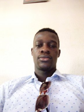 A recherche d'une femme vertueuse sympas qui respecte son prochain  et partager le reste de vie avec