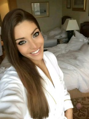 À recherche d'un homme qui pourrait prendre soin de moi et donner tout l'amour que je mérite