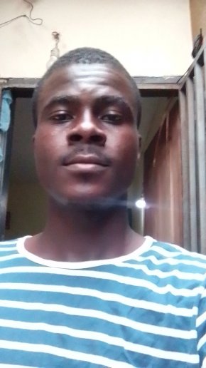 Je recherche une femme qui m'aimeras sincèrement et en qui je placerai tout mon amour