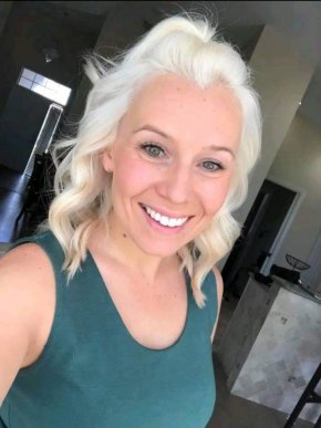ISABELLE BETIS,32 ANS CÉLIBATAIRE SANS ENFANT ET JE CHERCHE UN HOMME POUR UNE RELATION SINCÈRE POUR 
