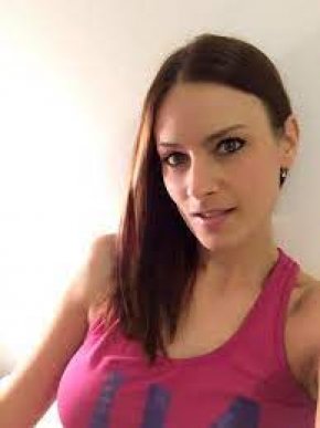 je suis une femme honnete sincere qui as besoins de se faire aimer 