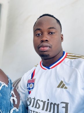 Je suis un homme vraie qui c’est prendre soin d’une femme 