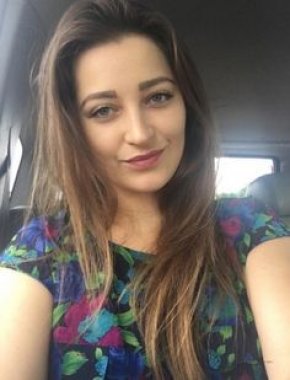 je suis a le recherche d une relation serieuse basé sur le respect et la confiance et l amour