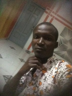 Trouver l’amour est ma priorité. Tel est ma presence ici.