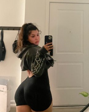 Curvy?Erotic?Juicy? Ready To Make You Have An Unforgettable Experience. 