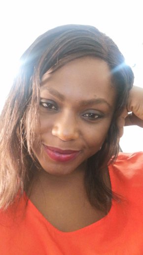 Femme de 35 ans recherche Relation sérieuse 
