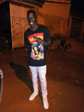 Je cherche une femme pour toujours la satisfaire 