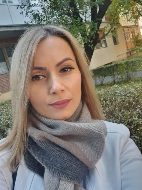 Femme recherche une relation durable à long terme