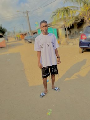 Je suis célibataire et je cherche une femme