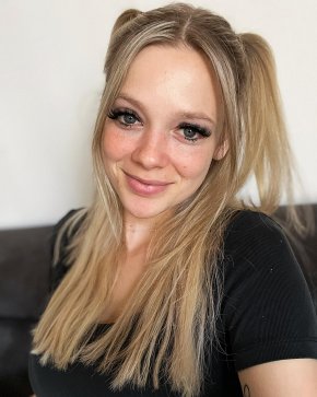 Ce qui m'emmene sur ce reseau socio ou ce site c'est dans un premier temps  agrandir mon cercle d'am