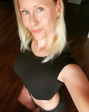 JE suis as recherche d'une relation sérieuse 